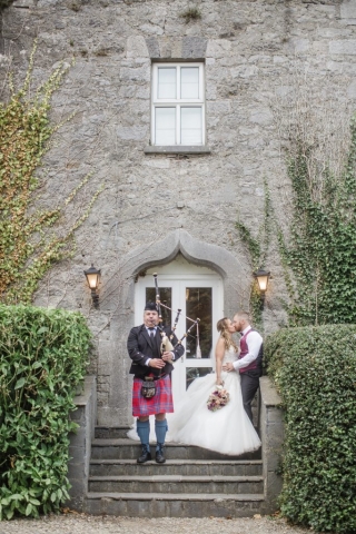 Hire a bagpiper for your wedding